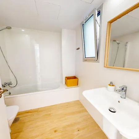 Atico Buen Vivir Con Gran Terraza Y Vistas Espectaculares En Marina Real Ii By Family Homes *