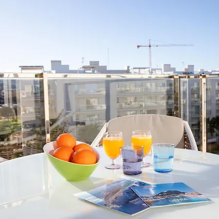 דירה Atico Buen Vivir Con Gran Terraza Y Vistas Espectaculares En Marina Real Ii By Family Homes
