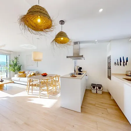 Atico Buen Vivir Con Gran Terraza Y Vistas Espectaculares En Marina Real Ii By Family Homes *