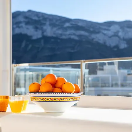 Atico Buen Vivir Con Gran Terraza Y Vistas Espectaculares En Marina Real Ii By Family Homes דירה *
