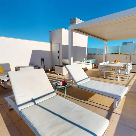 Atico Buen Vivir Con Gran Terraza Y Vistas Espectaculares En Marina Real Ii By Family Homes דירה דניה