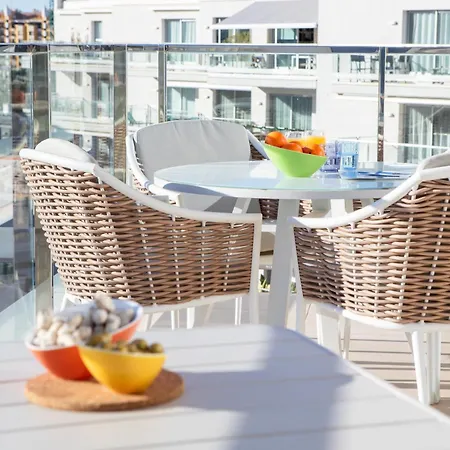 Atico Buen Vivir Con Gran Terraza Y Vistas Espectaculares En Marina Real Ii By Family Homes דירה *