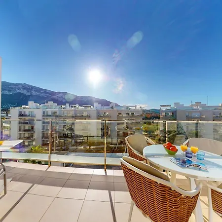 Atico Buen Vivir Con Gran Terraza Y Vistas Espectaculares En Marina Real Ii By Family Homes דירה דניה